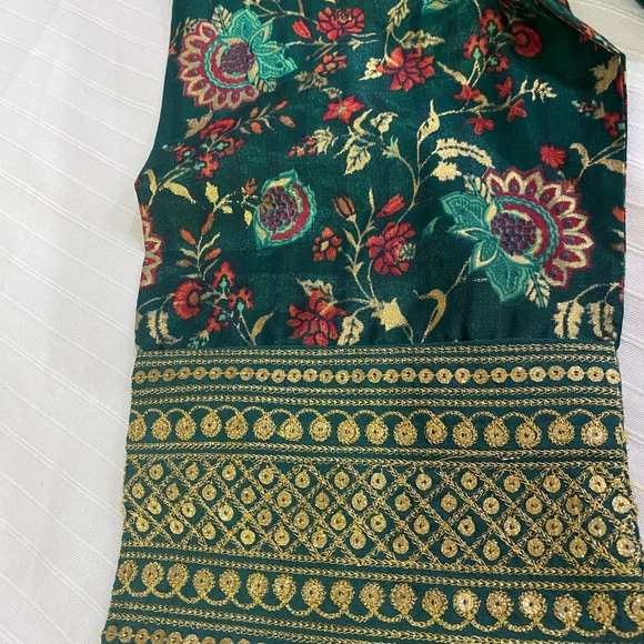 Aurelia three piece XL size dress, new n unused, pretty silky dress - Picture 6 of 9